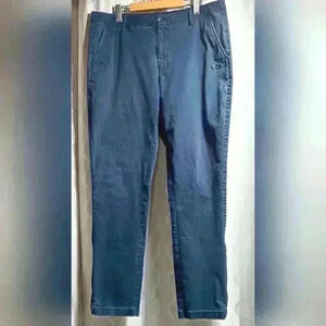 Men's Oakley Pants. Size  36x31.